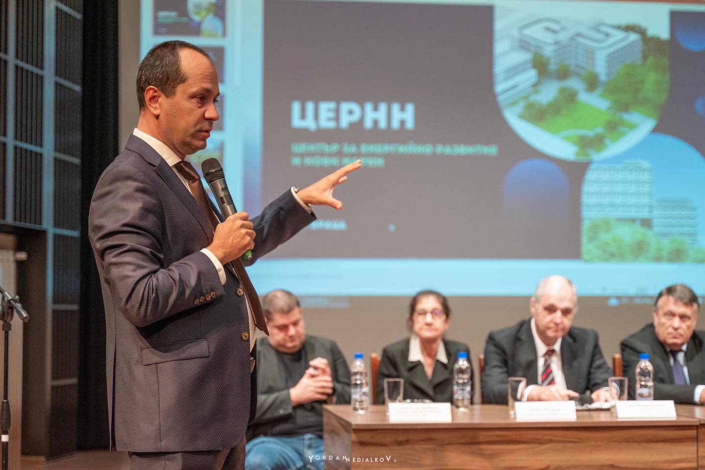  Калин Каменов 